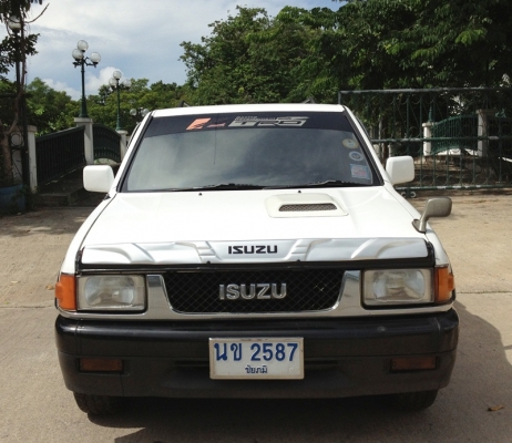 อีซุ Staion wagon เครื่องเดิม2.5 Power 082-381-6797 พร้อมใช้งาน