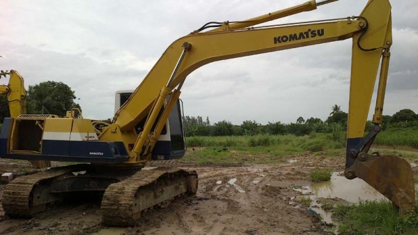 Komatsu PC200-5