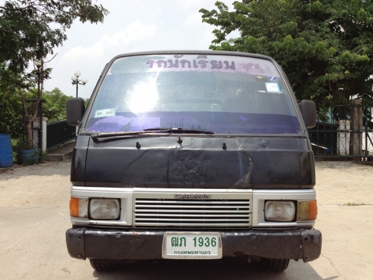 ขายรถตู้ เครื่องดีเซลTD27 พร้อมใช้งาน 082-381-6797 วิ่งทางไกลสบายเลย