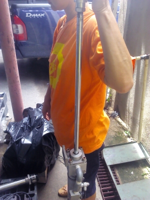 กระบอกนิวเมติกขนาดโต63 มม.ระยะชักยาว55cm. (มีVDO ทดสอบการทำงานให้ดู)พร้อมใช้มีวาวล์ปรับปริมาตนลมให้สองข้างด้วย(มีสองชุด) กระบอกนิวเมติกขนาดโต63 มม.ระยะชักยาว55cm. (มีVDO ทดสอบการทำงานให้ดู)พร้อมใช้มีวาวล์ปรับปริมาตนลมให้สองข้างด้วย(มีสองชุด)