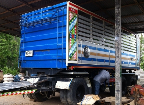 ขายด่วน ลูกพ่วง 3 เพลาดั๊มพ์ ปี 55 กระบะดั๊มพ์มิเนียมคอกเกษตรของอู่หน้าพระลานกลการ (NPK) ความยาว 7 เมตรสภาพสวยเหมือนใหม่ ยางวภาพดี 80\% พร้อมบรรทุกพร้อมใช้งาน เอกสารทะเบียนภาษีครบพร้อมโอน ราคาต่อรองได้ครับ