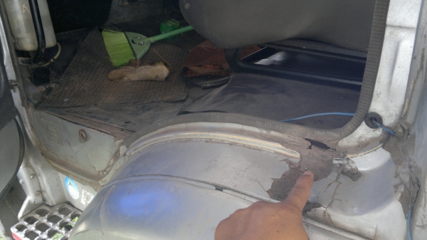 ขายรถหัวลาก 10 ล้อ 2  เพลา พร้อมหางโรเบส 2 เพลา NISSAN CW430 สะภาพสวย หางโรเบส ปี.54 สวย