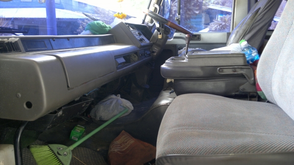 ขายรถหัวลาก 10 ล้อ 2  เพลา พร้อมหางโรเบส 2 เพลา NISSAN CW430 สะภาพสวย หางโรเบส ปี.54 สวย