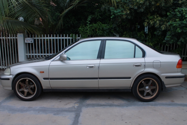 มาแว้วรถดีราคาถูก HONDA CIVIC VTI-L1.6 ปี97 เกียร์ธรรมดา ABS /AIRBAG