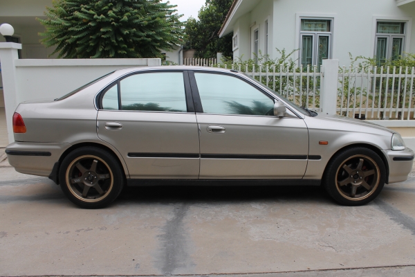 มาแว้วรถดีราคาถูก HONDA CIVIC VTI-L1.6 ปี97 เกียร์ธรรมดา ABS /AIRBAG