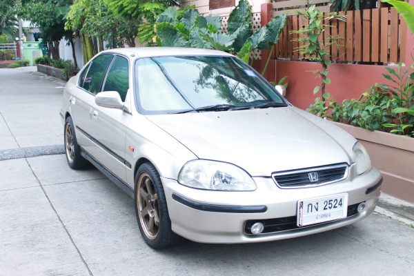 มาแว้วรถดีราคาถูก HONDA CIVIC VTI-L1.6 ปี97 เกียร์ธรรมดา ABS /AIRBAG