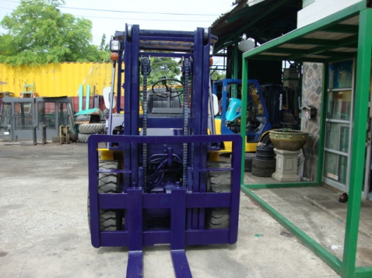 ขายรถโฟล์คลิฟท์ KOMATSU FG40-4 (รถนอกนำเข้า สภาพ 90\% ทำงาน 1,900 ชม. ) ราคาถูกสุดในรถ 4 ตัน เครื่องยนต์แก๊ส เกียร์ออโตเมติค เสาสูง 3 เมตร งา 1,070 มม. ยางลม 4 ล้อ ขายรถโฟล์คลิฟท์ KOMATSU FG40-4 (รถนอกนำเข้า สภาพ 90\% ทำงาน 1,900 ชม. ) ราคาถูกสุดในรถ 4 ตัน เครื่องยนต์แก๊ส เกียร์ออโตเมติค เสาสูง 3 เมตร งา 1,070 มม. ยางลม 4 ล้อ