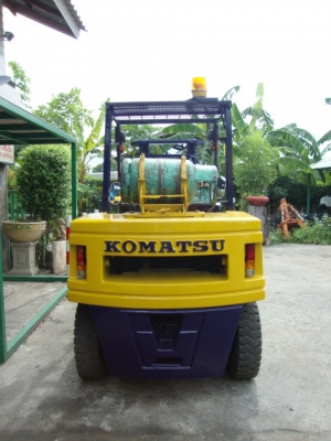 ขายรถโฟล์คลิฟท์ KOMATSU FG40-4 (รถนอกนำเข้า สภาพ 90\% ทำงาน 1,900 ชม. ) ราคาถูกสุดในรถ 4 ตัน เครื่องยนต์แก๊ส เกียร์ออโตเมติค เสาสูง 3 เมตร งา 1,070 มม. ยางลม 4 ล้อ ขายรถโฟล์คลิฟท์ KOMATSU FG40-4 (รถนอกนำเข้า สภาพ 90\% ทำงาน 1,900 ชม. ) ราคาถูกสุดในรถ 4 ตัน เครื่องยนต์แก๊ส เกียร์ออโตเมติค เสาสูง 3 เมตร งา 1,070 มม. ยางลม 4 ล้อ