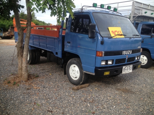 ขาย NPR 110 เครื่องดี คัดสีสวย ยางดี รถพร้อมใช้คับ