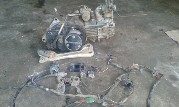 ขายKR150CCรถสวยเครื่องดีเสื้อสูบไม่ตีปลอกทีทะเบียน57