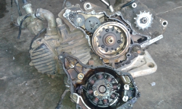 ขายKR150CCรถสวยเครื่องดีเสื้อสูบไม่ตีปลอกทีทะเบียน57