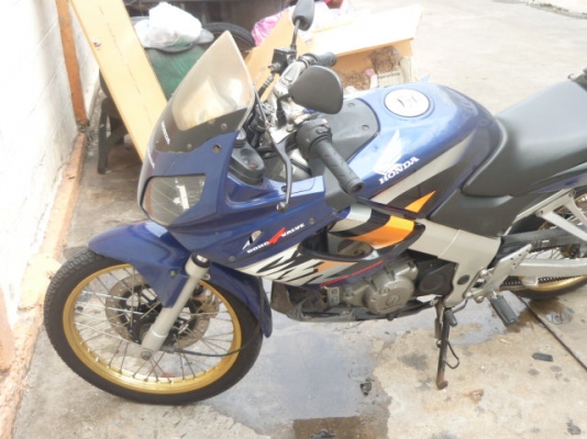 ฮอนด้า CBR 150 สภาพเครื่องเดิม เงียบ พร้อมใช้งาน..เอกสารครบ..