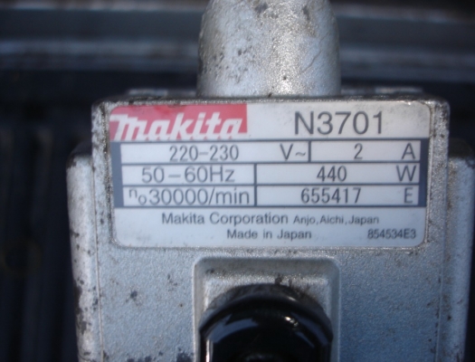 ขายเครื่องเซาะร่องไม้(Trimmer) 1/4 นิ้ว Makita รุ่น N3701 (440w.)