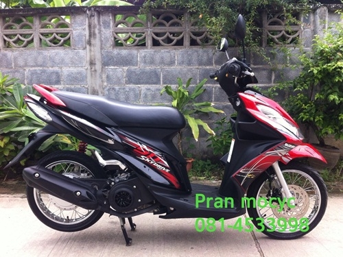 ขายsuzuki skydrive สีเเดงดำ ปี2013 ขายsuzuki skydrive สีเเดงดำ ปี2013