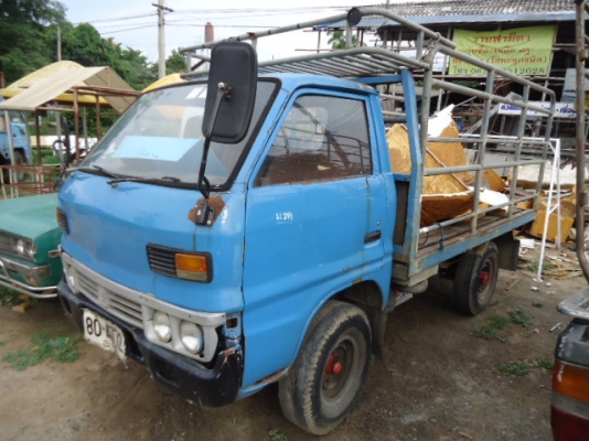 ขายรถบรรทุกใหญ่4ล้อ ISUZU ปี 2520 สภาพเครื่องดี พร้อมเอกสารโอน 150,000.-