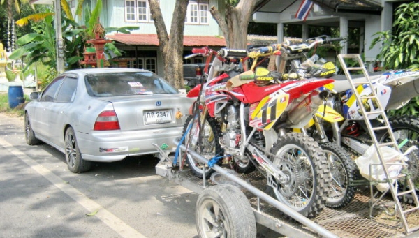 รถเทรลเลอร์สำหรับบรรทุก ดัดแปลงได้หลายแบบ