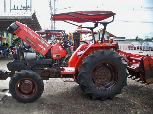 ขายแทรกเตอร์มือสอง