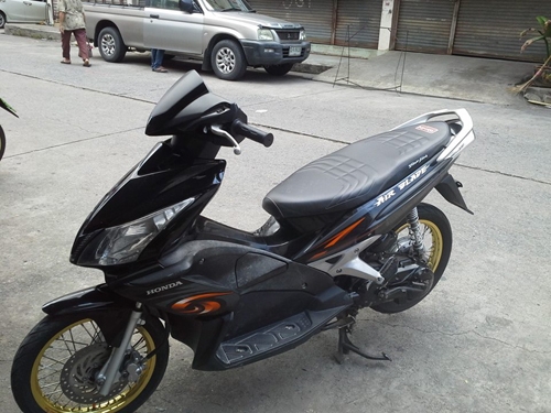 airblaed ปี 50 ล้อขอบทอง สีดำ รถบ้าน เดิมๆ เครื่องแน่นๆ มีเล่ม เอกสารครบ