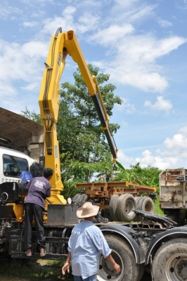 เครนติดรถบรรทุก MAX CRANE