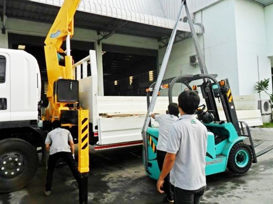 เครนติดรถบรรทุก MAX CRANE