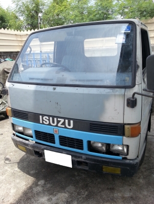 หัวเก๋ง NKR ยกหัวได้ ไฟ4ตา