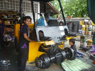 ซ่อม Forklift ปทุมธานี รถยกฟอร์คลิฟท์(โฟร์คลิฟต์) บริการServiceนอกและในสถานที่ ราคาไม่แพง เน้นคุณภาพเป็นหลัก
