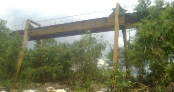 ขายด่วน POWER CRANE เครนยกขนาด 30 ตัน ช่วงยาว 125 เมตรเหล็กรางรถไฟอย่างดี หน้ากว้าง 20 เมตร ช่วงความสูงระยะเหล็ก 20 เมตร ระบบคอนโทรลควบคุมด้วยไฟฟ้า ขายตามสภาพครับค่ารื้อถอนและติดตั้งผู้ซื้อต้องออกค่าใช้จ่ายเอง ราคาต่อรองได้ครับ