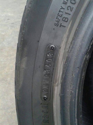 ขายยางDunlop SPORT185/60/15ดอกแน่นๆนิ่มๆถอดออกจากวีออสถูกๆ