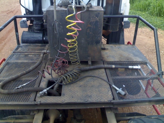 UD 275 แรง ยางใหม่10เส้น จดทะเบียนปี44 สองเพลา (ต่อรองได้อีก เจ้าของขายเอง) 080-1897909 UD 275 แรง ยางใหม่10เส้น จดทะเบียนปี44 สองเพลา (ต่อรองได้อีก เจ้าของขายเอง) 080-1897909