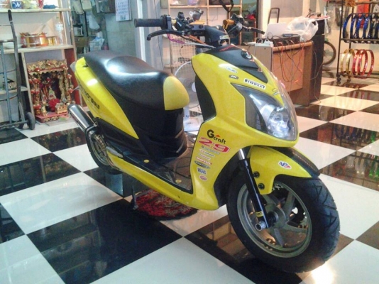 /////////////// ขาย สกู๊ตเตอร์125cc. ของแต่งเต็มลำ /////////////////
