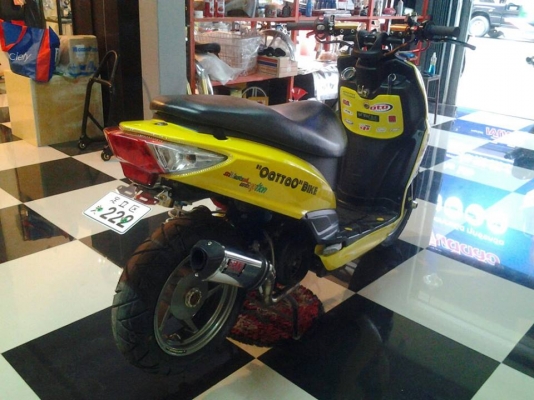 /////////////// ขาย สกู๊ตเตอร์125cc. ของแต่งเต็มลำ /////////////////