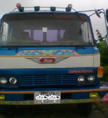 HINO KT 925 - 185 HP HO7C รถหางปลาสิบล้อเพลาเดียว รถใช้งานลาก PC 200 ได้เลยครับ หัวเก๋งสีสันลายสวยภายในคอนโซลสวยครบไม่มีผุกร่อน พวงมาลัยเพาเวอร์ เกียร์เดิมๆกำลังดีมากครับ ช่วงล่างคัชซีสวยไม่มีผุไม่มีบวม ยางสภาพดี 10 เส้นประมาณ 70\% พร้อมลากพร้อมบรรทุกได้เล HINO KT 925 - 185 HP HO7C รถหางปลาสิบล้อเพลาเดียว รถใช้งานลาก PC 200 ได้เลยครับ หัวเก๋งสีสันลายสวยภายในคอนโซลสวยครบไม่มีผุกร่อน พวงมาลัยเพาเวอร์ เกียร์เดิมๆกำลังดีมากครับ ช่วงล่างคัชซีสวยไม่มีผุไม่มีบวม ยางสภาพดี 10 เส้นประมาณ 70\% พร้อมลากพร้อมบรรทุกได้เล