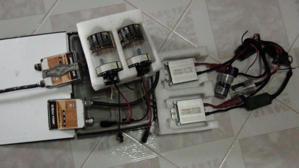 ไฟซีนอน ไฟซีนอน