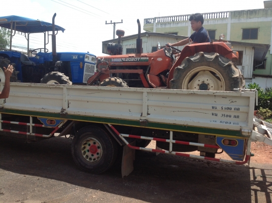 ปัญญาแทรคเตอร์มาแล้ว...ขอขอบคุณ รีสอร์ท แก่งกระจาน จ.เพชรบุรี จัดไปครับ คูโบต้า L 2602DT  พร้อม ใบมีด ผาน 5x20