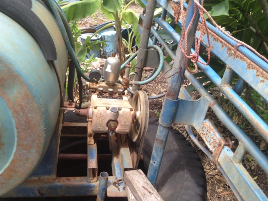 ขายเครื่องฉีดยา200ลิตรติดกับรถไถ20แรงขึ้นไป ฉีดได้เลย!!!