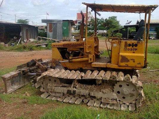 ขายรถแทรกเตอร์ D2 รุ่น 5 สไลล 5กระบอก รถพร้อมทำงาน