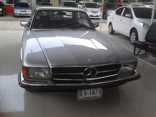 รถเบ้นโบราณคลาสสิคสภาพดีเจ้าของใช้ถนอมทรงสปอตร์สวยจัด รถเบ้นโบราณคลาสสิคสภาพดีเจ้าของใช้ถนอมทรงสปอตร์สวยจัด