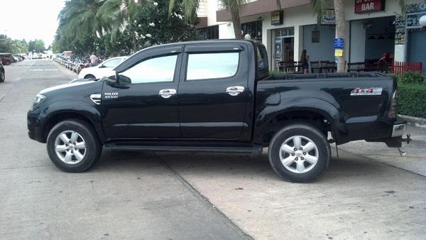 TOYOTA - HILUX VIGO D4D - Double Cab  3.0 AT 4WD