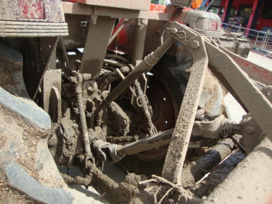 ขายรถไถนั่งขับคูโบต้า L4508 2124 ชั่วโมง อุปกรณ์ 3 ชิ้นใหม่ๆ