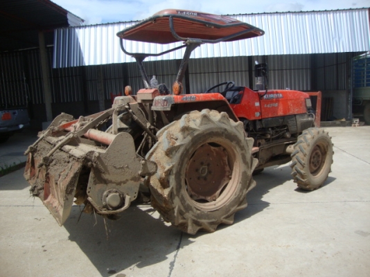 ขายรถไถนั่งขับคูโบต้า L4508 2124 ชั่วโมง อุปกรณ์ 3 ชิ้นใหม่ๆ