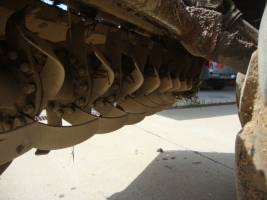 ขายรถไถนั่งขับคูโบต้า L4508 2124 ชั่วโมง อุปกรณ์ 3 ชิ้นใหม่ๆ