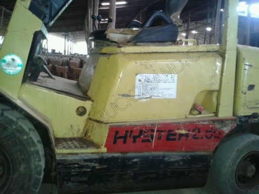 รถฟอร์คลิฟต์ ยี่ห้อ Hyster 2.5 ตัน ขาย 2 คัน ราคาคันละ 250,000 บาท