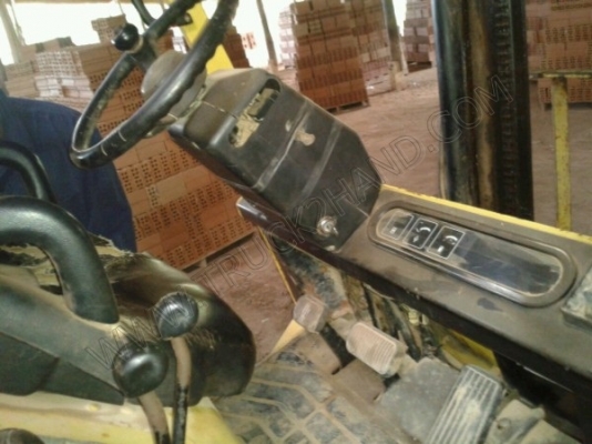 รถฟอร์คลิฟต์ ยี่ห้อ Hyster 2.5 ตัน ขาย 2 คัน ราคาคันละ 250,000 บาท