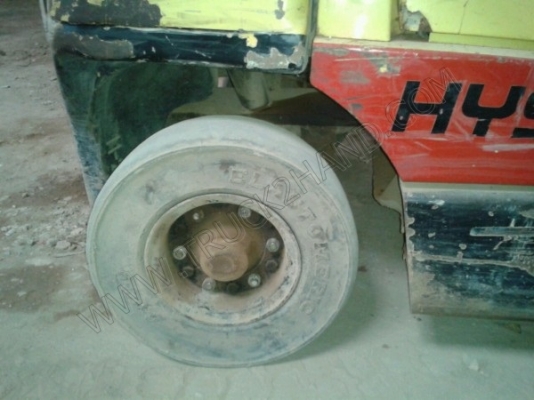 รถฟอร์คลิฟต์ ยี่ห้อ Hyster 2.5 ตัน ขาย 2 คัน ราคาคันละ 250,000 บาท