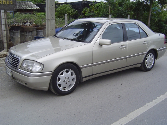 เบ้น C 220 อีรีแก้น สีทราย ( ลดราคา ท้าสายฝน )