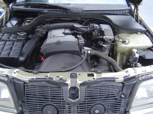 เบ้น C 220 อีรีแก้น สีทราย