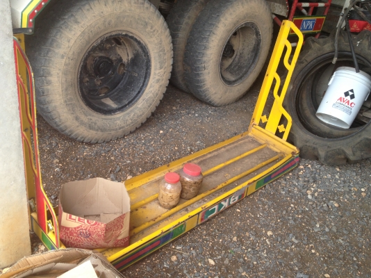 ขายกระเช้าสิบล้อ สภาพสวยมาก ราคาถูกพร้อมใช้ มีหลายอัน