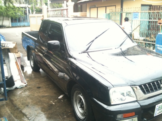 ขายสตราด้า 2.8 สีสวยไม่ต้องทำ มีเก็บภายในอย่างเดียวปี 2000 รถบ้านมือเดียว ขายสตราด้า 2.8 สีสวยไม่ต้องทำ มีเก็บภายในอย่างเดียวปี 2000 รถบ้านมือเดียว