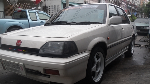 ขาย CIVICวางเครื่องใหม่ 1.5 vtec หัวฉีด ออโต้   สวยๆ เครื่องเสียงชุดใหญ่กระหึ่ม