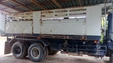 รถฮีโน่ 10 ล้อดั้ม FM3M 240 แรงม้า  สนใจติดต่อ 081 - 6079515